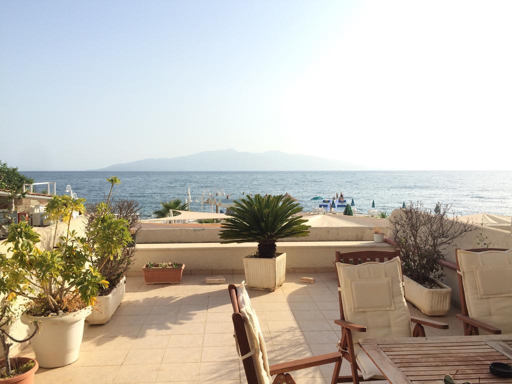 Apartments Wonderful Bay Sarande Bilik gambar
